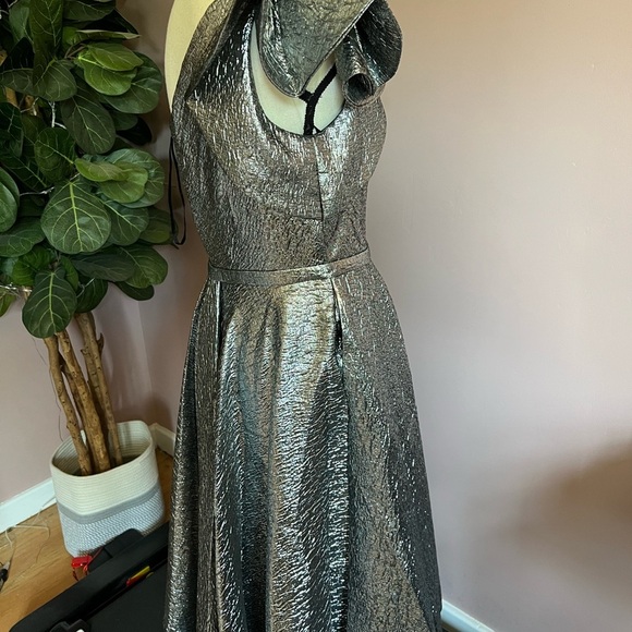 Mac Duggal Silver One Shoulder Bow Midi Dress Size 8 NWT - Picture 11 of 12